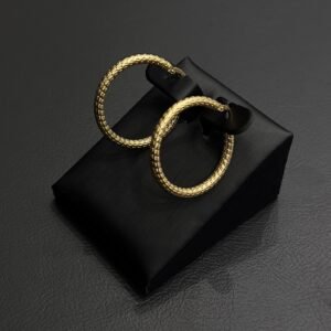 حلق دائري عيار 18 الوزن 4.04 جرام