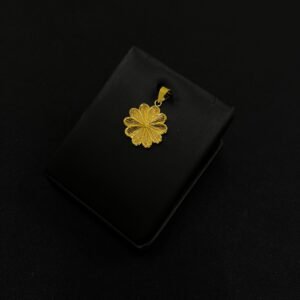 تعليقه الورده عيار 21 الوزن 1.70 جرام