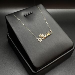 عقد تايقر عيار 18 الوزن 1.55 جرام