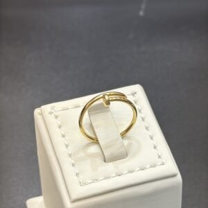 خاتم مسمار عيار 18 الوزن 0.90 جرام مقاس 5