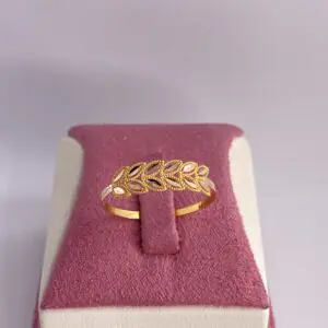 خاتم غصن الزيتون😍الاكثر مبيعا ذهب21 وزن تقريبي0.57ملي