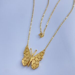 عقد الفراشة🦋الترند ذهب عيار21✨🥹